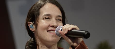  Ximena Sariñana's MexiCali Soul Concert: A Fiesta of Fusion and Funky Rhythms!